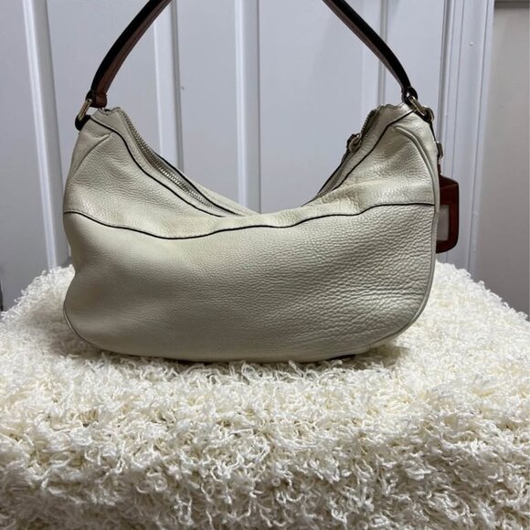 100% Authentic Gucci Hobo Handbag Off White 15x9x7 - Picture 3 of 8